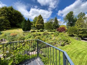 Photo 25- click for photo gallery